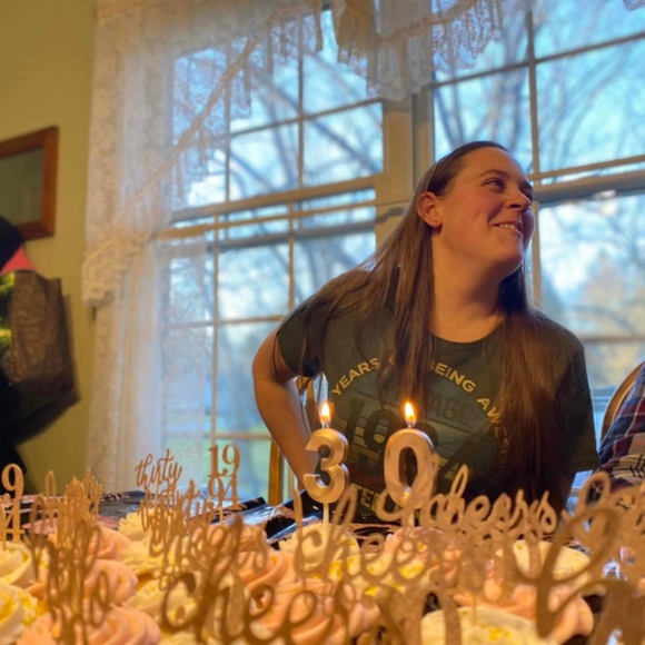 Meet your Posher, Erin - Picture 1 of 1